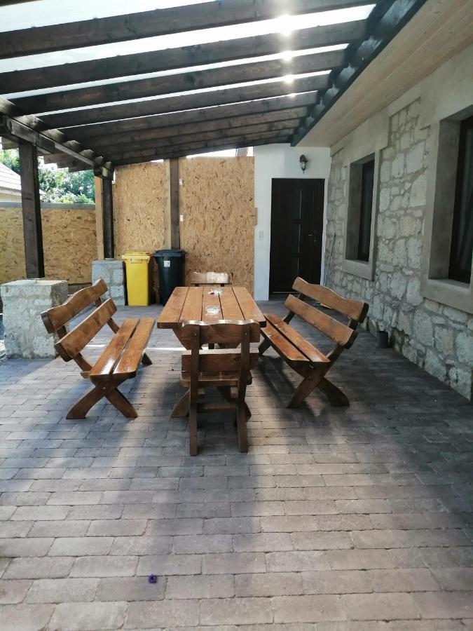 Cinege Vendeghaz Hotel Tolcsva Exterior photo